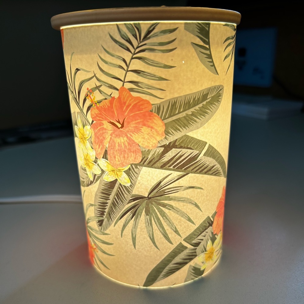 Tropical scentsy warmer